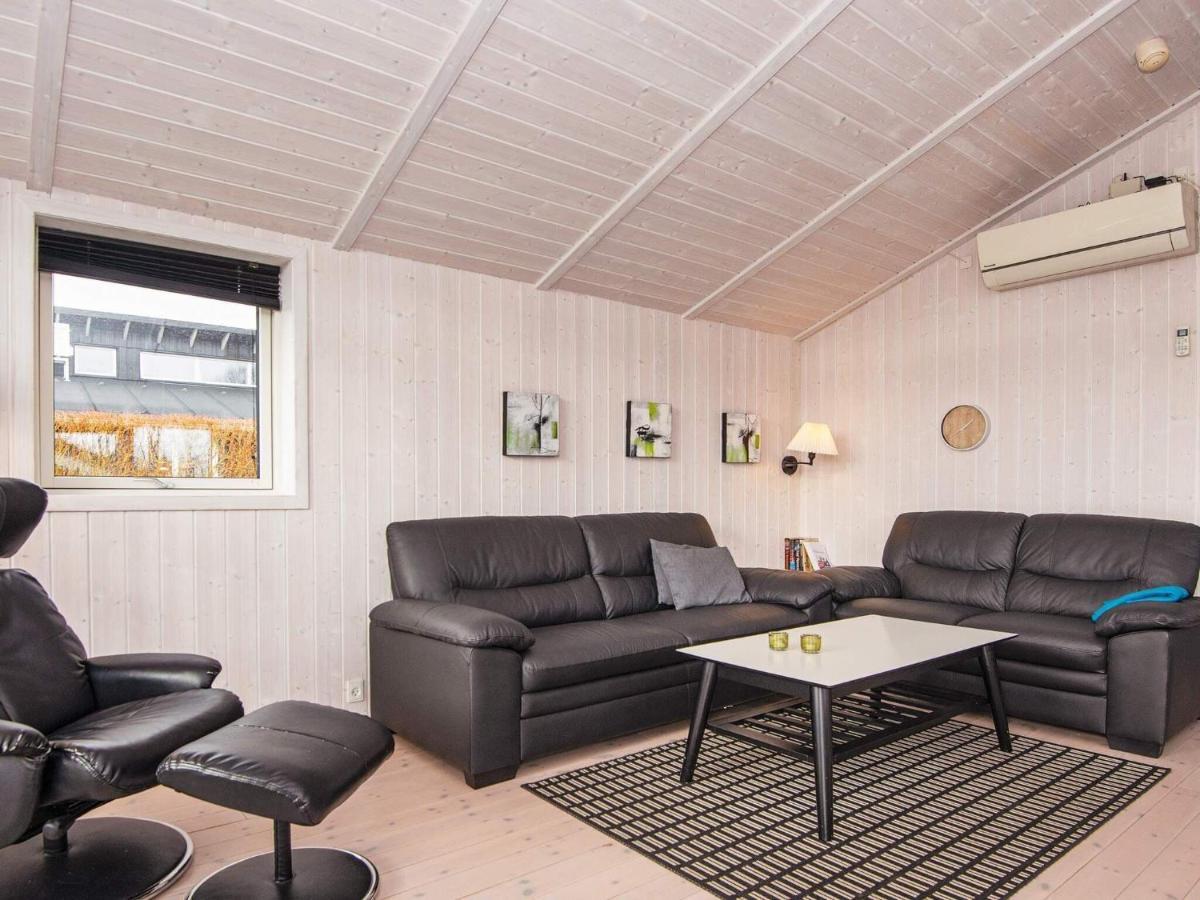 Three-Bedroom Holiday Home In Juelsminde 18 Sonderby  Exterior foto